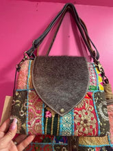Load image into Gallery viewer, Bhrayna bags
